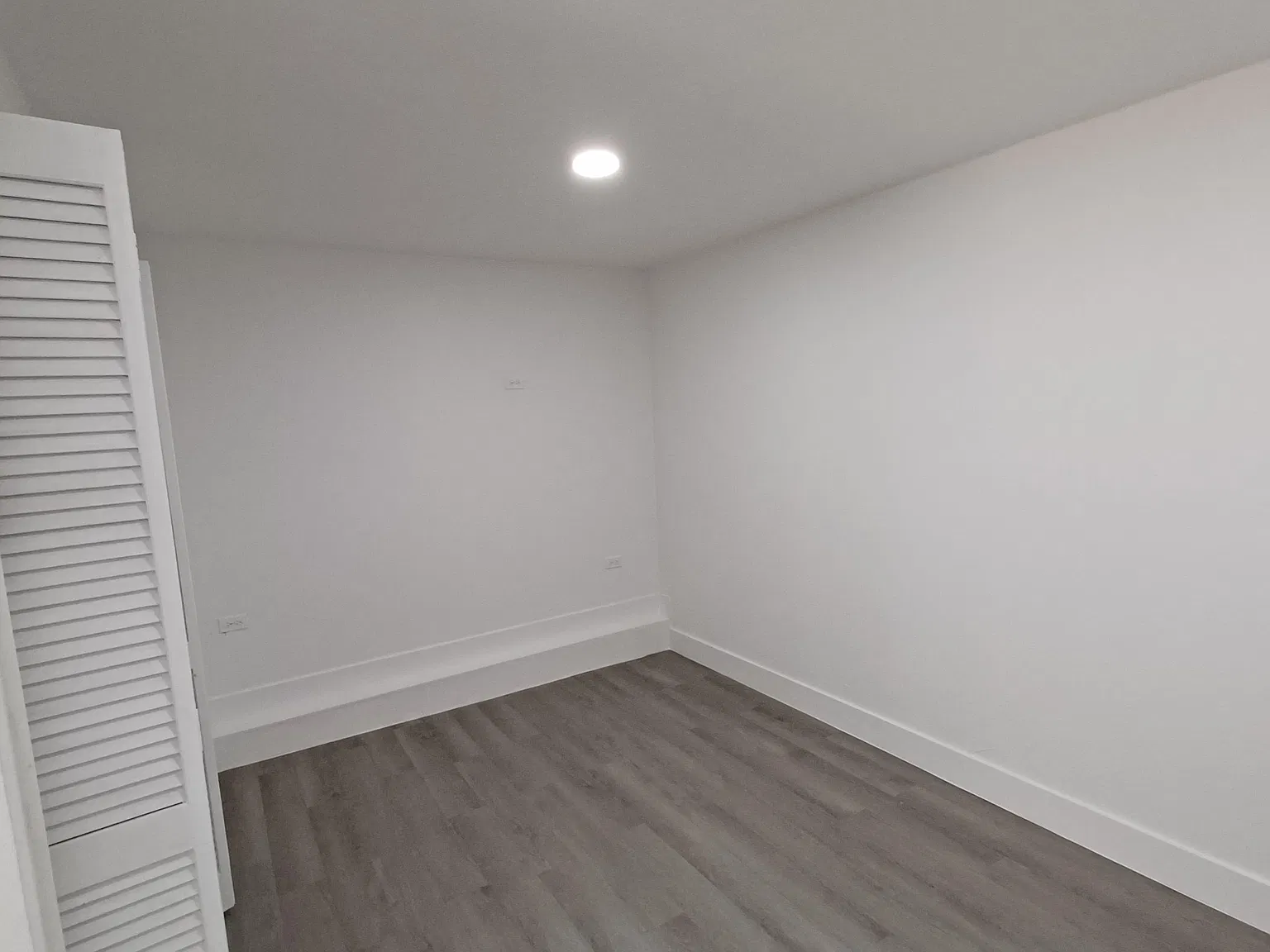Studio, 700 sqft, $1,195 — Photo 3