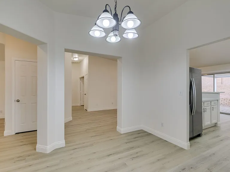 437 Palegold St — Photo 15