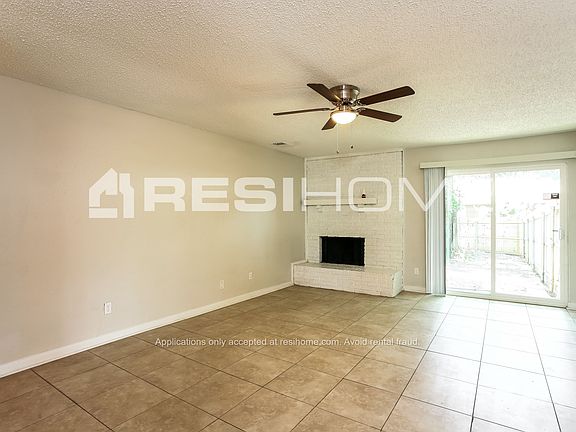 4th image of 10710 Eastcrest Ln