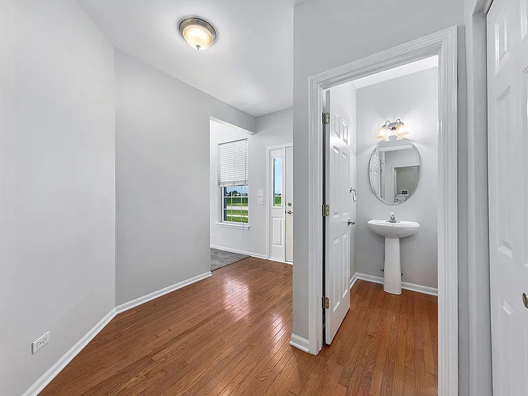 23844 McMullin Cir — Photo 9
