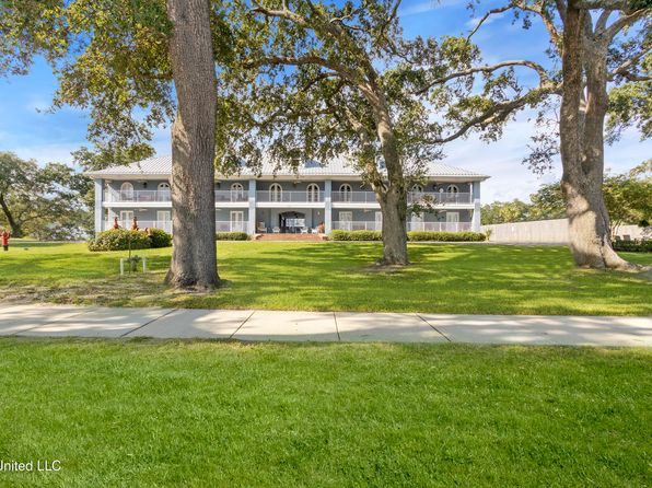 1282 Beach Blvd APT 210, Biloxi, MS 39530