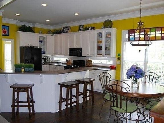 5th image of 185 Cottonmill Ct
