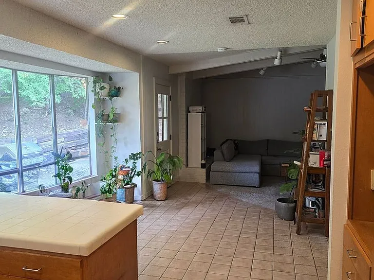 2314 Farnswood Cir — Photo 4