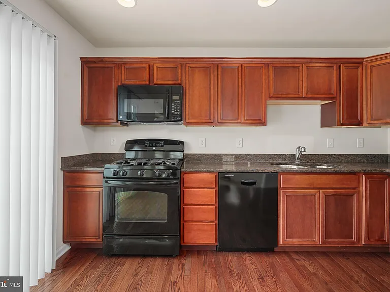 4165 Bunker Hill Dr N #N — Photo 11