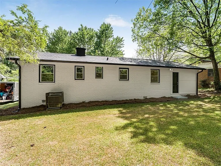 454 Oak Dr SE — Photo 28