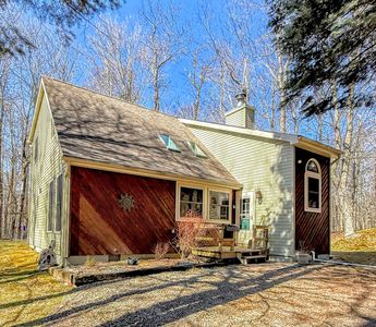 1004 Trout Ln, Gouldsboro, PA, 18424
