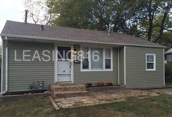 1st image of 8418 Flora Ave
