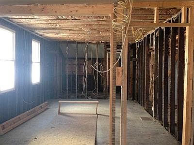 4th image of 817 N 9th St