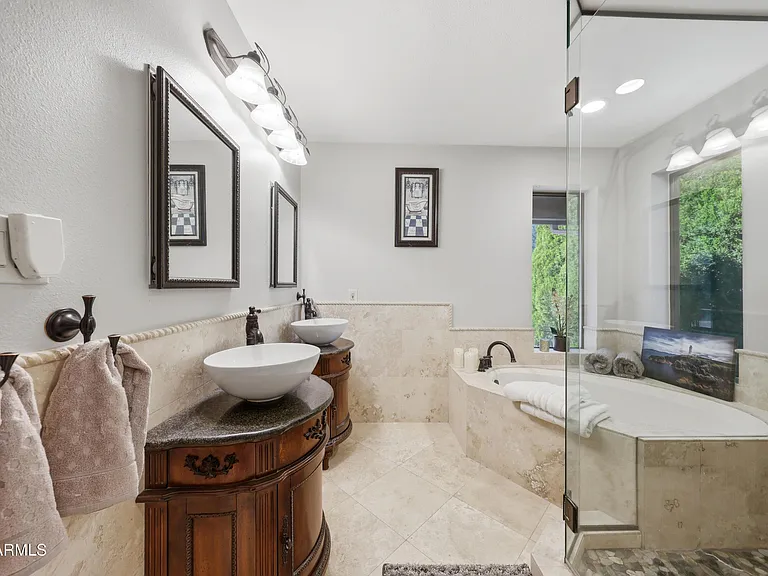 10432 W Avalon Dr — Photo 39