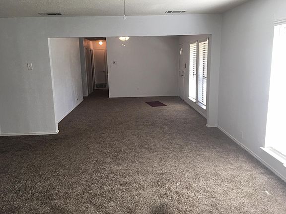 5th image of 1701 Smith Ln