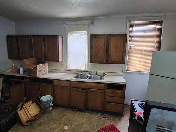 3rd image of 901 Lockbourne Rd