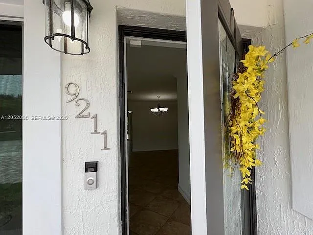 9211 SW 13th St — Photo 5