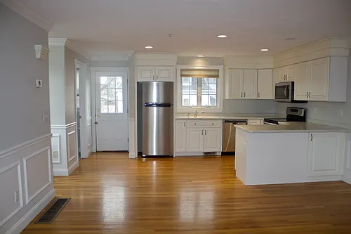 9 Railroad St #D Photo 1