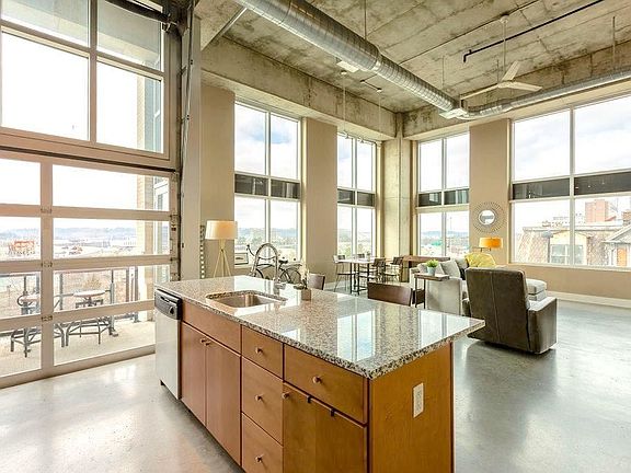 4th image of 353 W 4th St #401-401-40