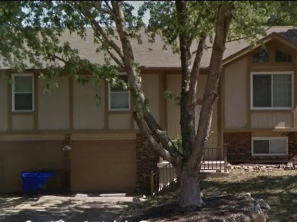 1410 E 123rd St, Olathe, KS 66061