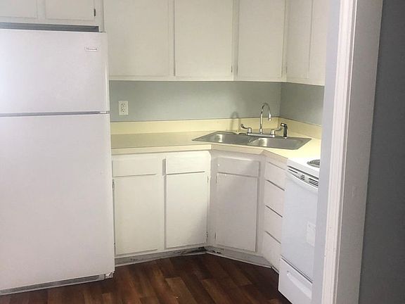 3rd image of 211 W Hill St #1
