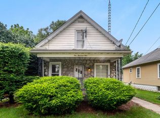 1009 Sard Ave, Aurora, IL 60506