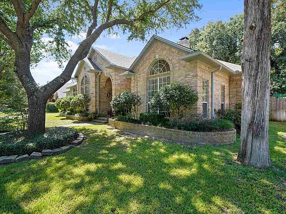 2nd image of 4111 Lazy Creek Dr