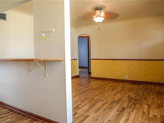 5th image of 1120 Saint Johns Ave