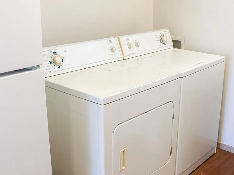 1340 N Oakland Ave #8 — Photo 6