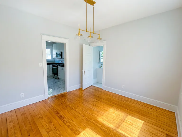 209 4th Ave — Photo 25