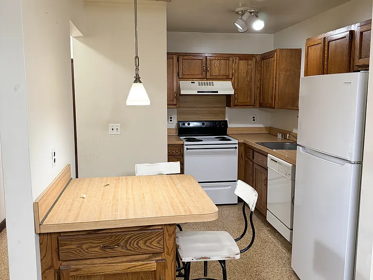 214 West Rd #13 — Photo 11