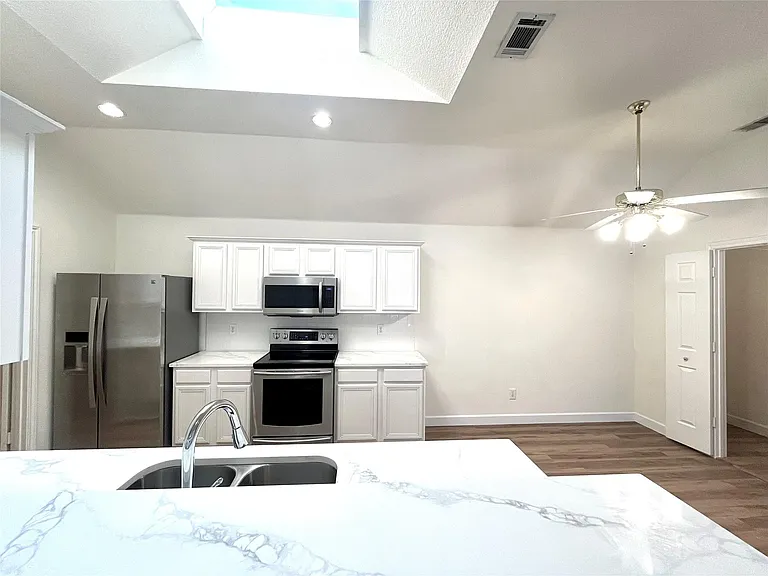 6816 Forest Hills Dr — Photo 14