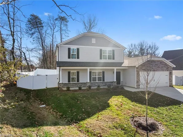 3051 Loch Dr, Winston Salem, NC 27106