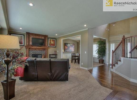 5th image of 1320 NE Country Ln