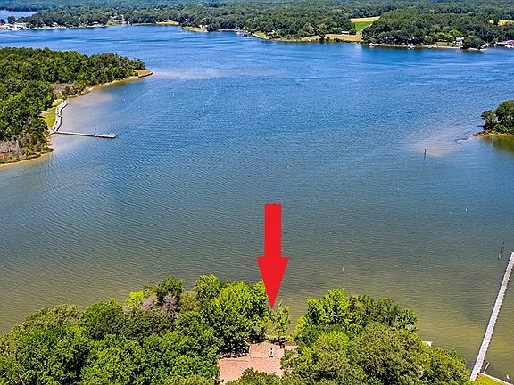 5th image of 796 Pine Crest Dr