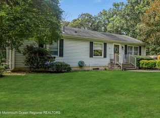 26 Frank Applegate Rd, Jackson, NJ 08527