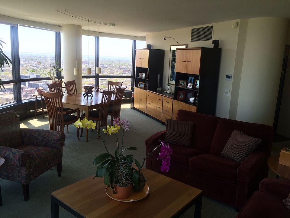 Living Room / Dining Room