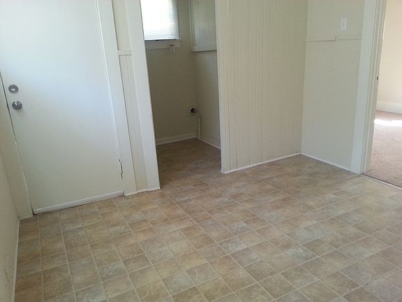 3rd image of 9532 Beach St
