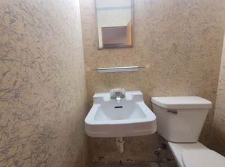 704 W 1st St, Grand Island, NE 68801