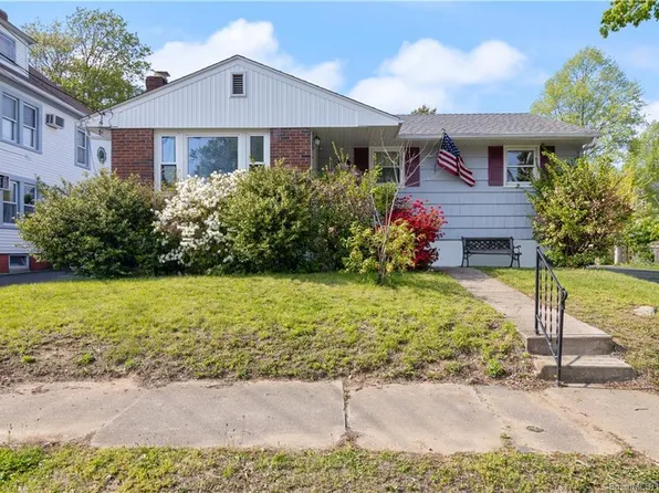 15 Mahan Street, New London, CT 06320