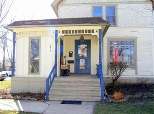 325 Walnut St, St Charles, IL 60174