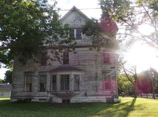 642 E Humphrey St, Lake Crystal, MN 56055
