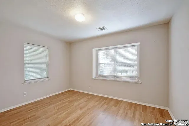 2619 Sleepy Glade St — Photo 11