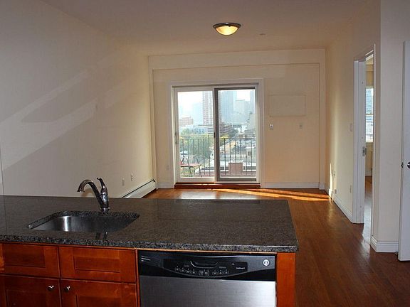 3rd image of 1203 Jackson Ave APT 2F
