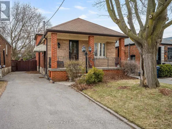 83 Elma St, Toronto, ON M8V 1X9