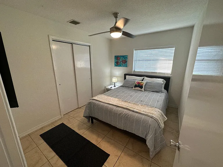Laurel Dr — Photo 9
