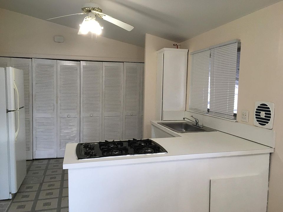 2nd image of 29624 Fairfax St