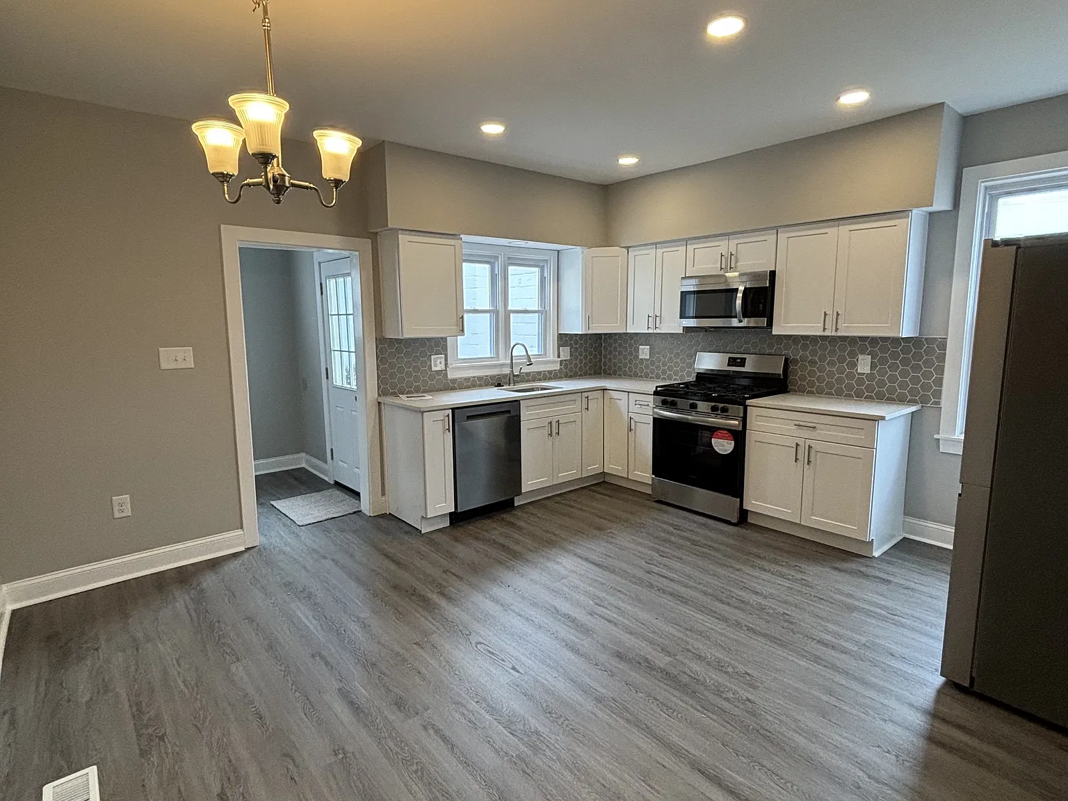 426 Middlesex Street - 1 — Photo 3