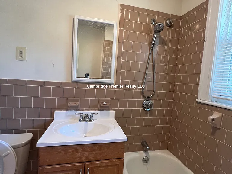 382 Beale St #2 — Photo 24