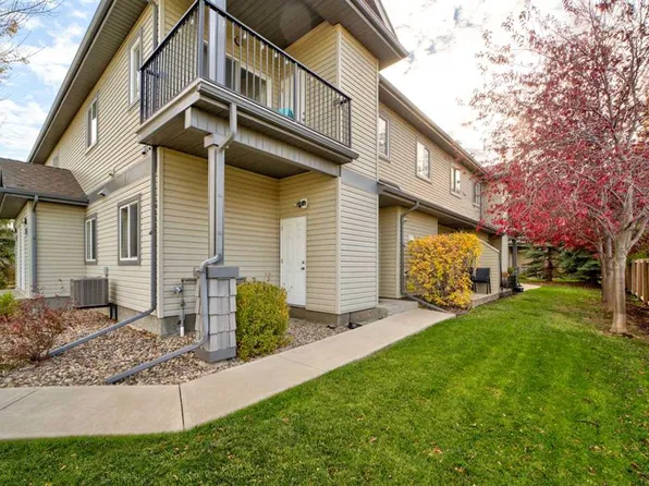 125 Silkstone Rd W #4, Lethbridge, AB T1J 3A8