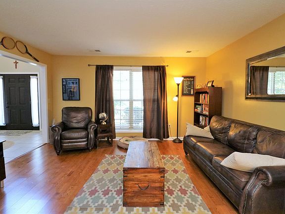 4th image of 408 Sandersville Ct