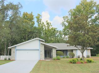 8 Sycamore Ct W, Homosassa, FL 34446