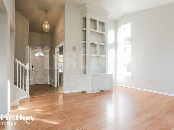 3rd image of 19032 E Whitaker Pl