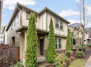 9270 SW Chopin Ln, Portland, OR 97225
