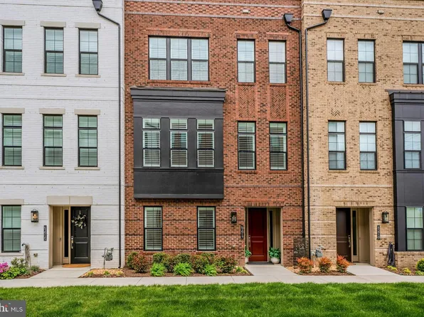 43917 Mercer Run Ter, Ashburn, VA 20147